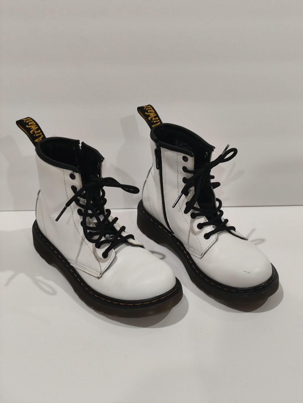 Doc Martens  1460 J White Boots Kid's Size 1 (US) Shoes Air Wair - Picture 2 of 7